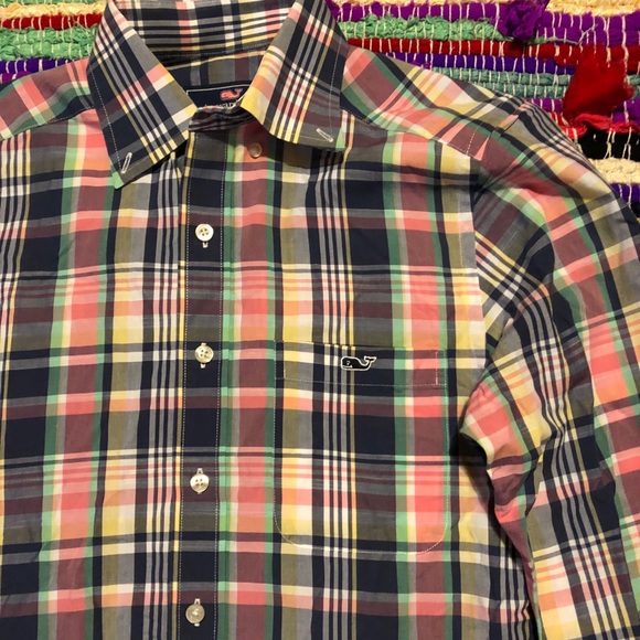 SOLD Men’s Vineyard Vines Slim Fit Tucker shirt - Picture 2 of 5